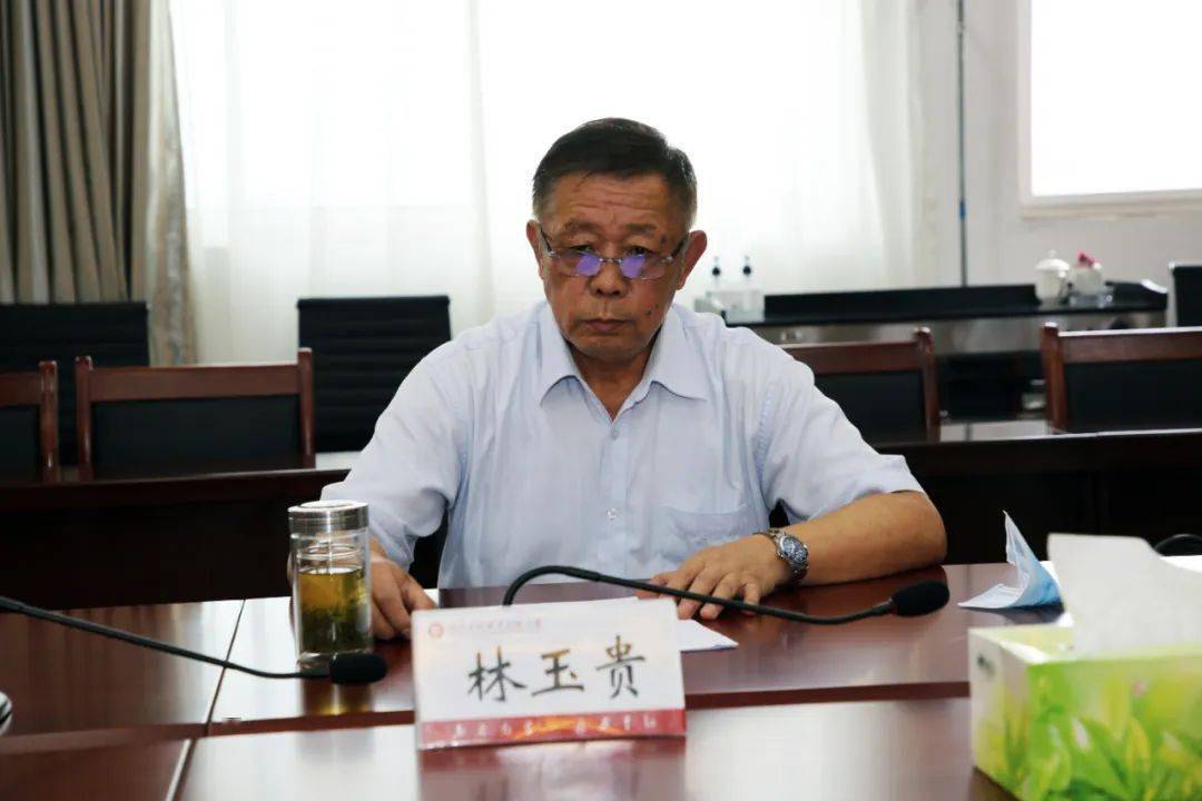 林玉贵在总结讲话中指出,各位新聘管理干部要认真学习吴梦军校长的