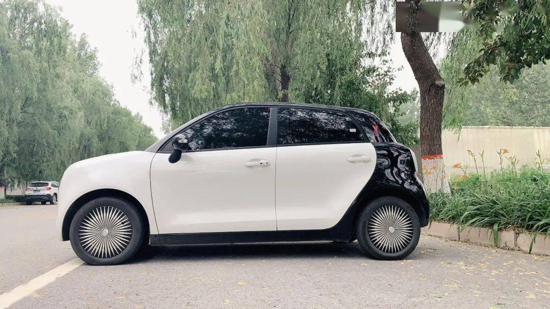 换北汽选欧拉r1,续航,空间,配置兼顾,用车三年电费不足百元?