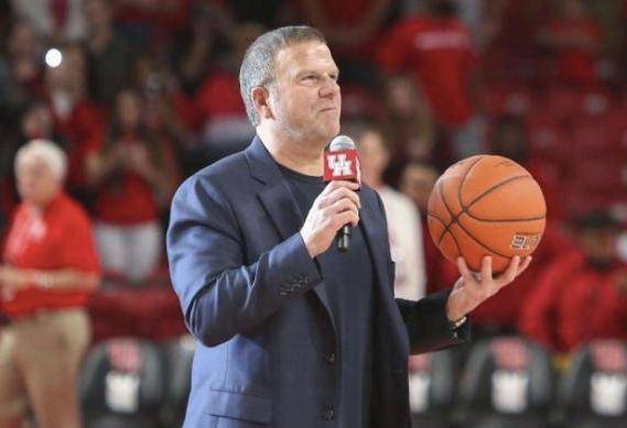 美媒爆火箭老板黑帮背景,难怪能借高利贷续命_费尔蒂塔