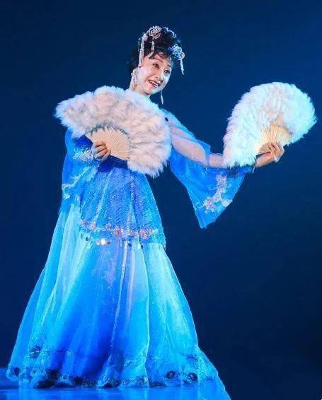 阳光正能量 | 芳华不朽——"舞蹈女神"陈爱莲_春江花月夜