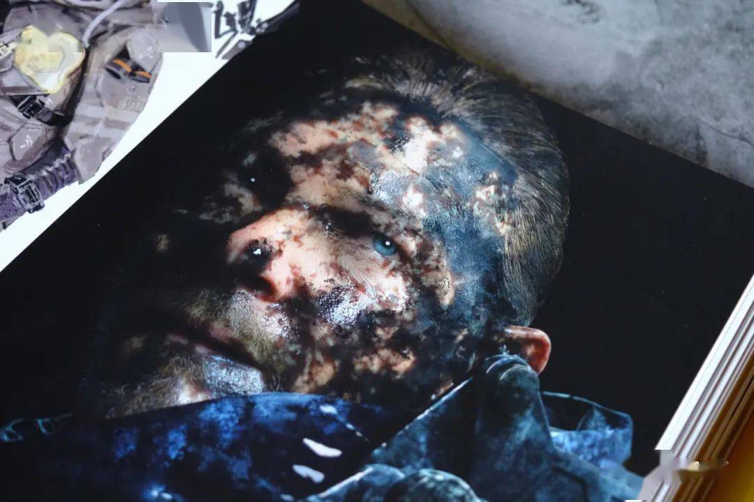 喜欢新川洋司先的朋友可以在里面观赏到其各式各样的人物稿,还有