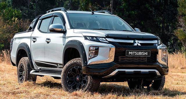 最新款三菱四驱越野车家族外观霸气十足配6缸动力四驱