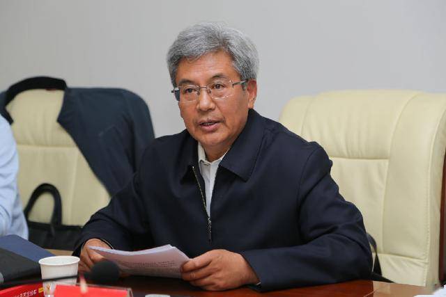 王作全教授讲话会议号召全省法学法律工作者要积极担当作为,在坚定