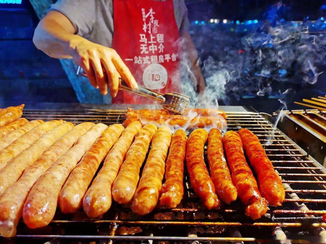 实拍青岛李村夜市火了