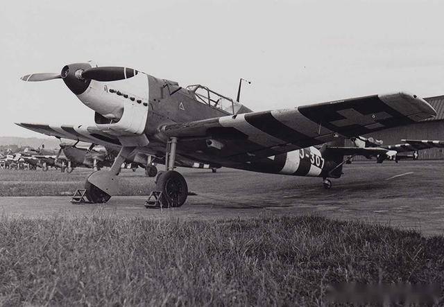 二战瑞士战斗机图片