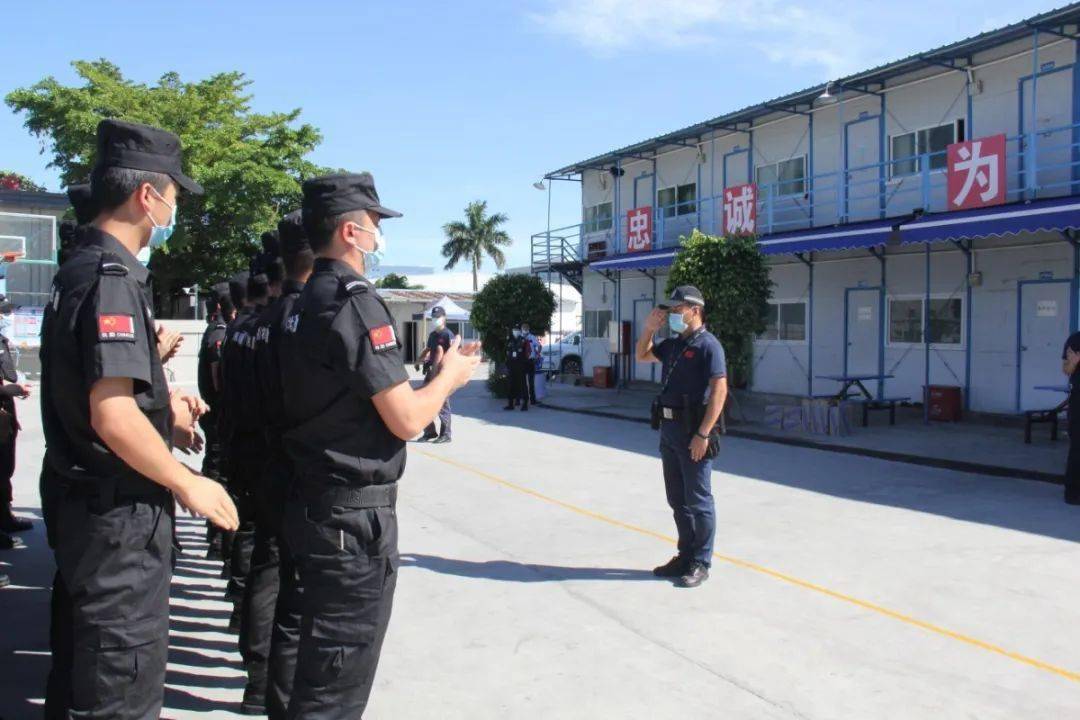 机场公安分局特警大队教官"送教上门"反恐技能培训