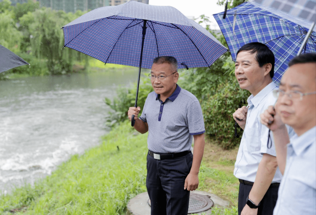 胡启生市长现场调度指挥强降雨应对和防汛工作