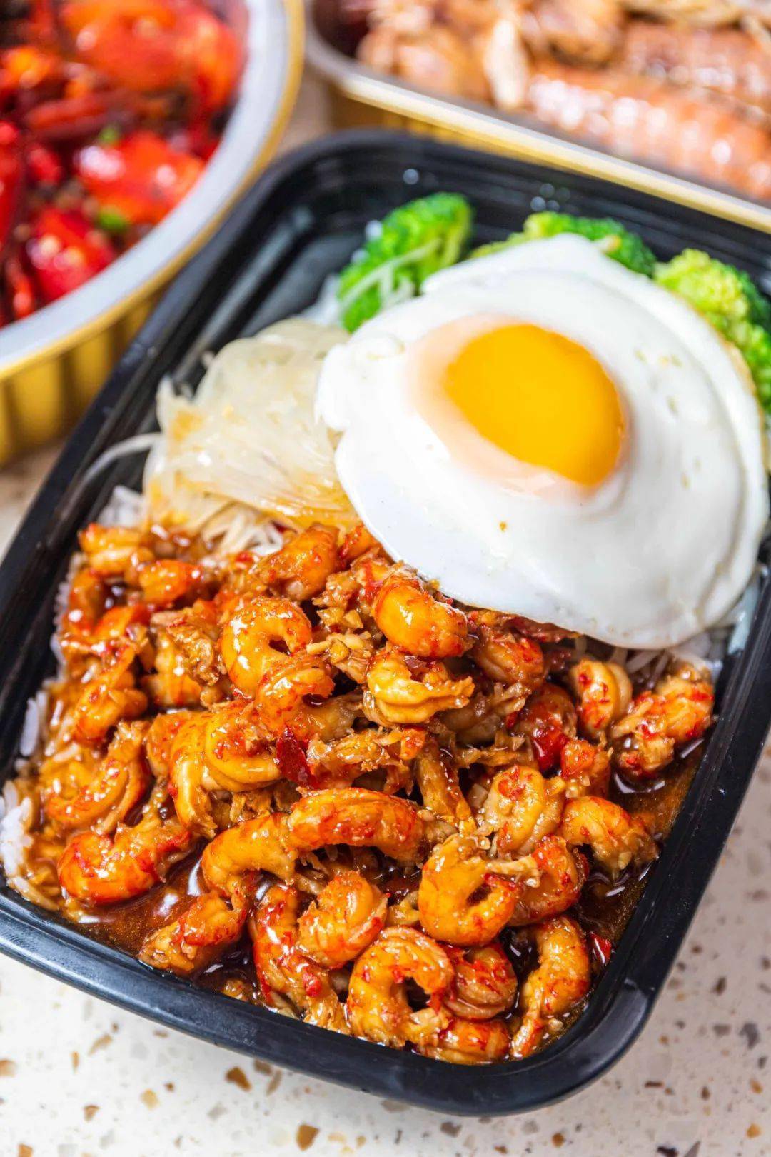 开业10年爆红10年厦门这家小龙虾神店连工作日中午都被外卖挤爆