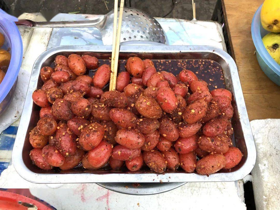 再牛的博物学家也不敢轻易踏入云南菜市场