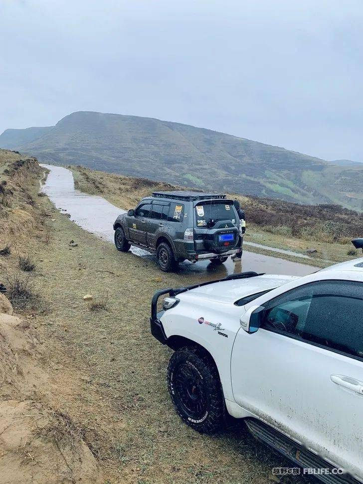 无兄弟不越野,穿越芦芽山,征服泥潭!