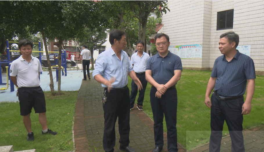 叶修堂在部分乡镇督促督办当前重点工作