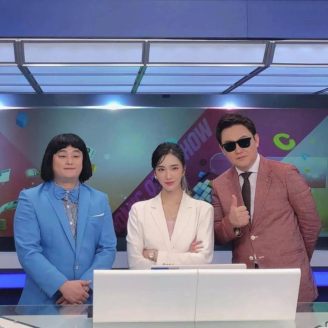 时尚韩国第一美臀李燕花参加军营训练又a又性感