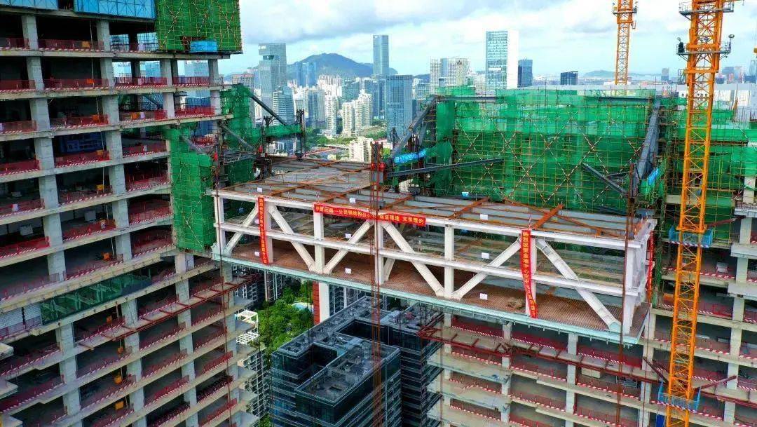 【钢结构·技术】国内新纪录!1670吨超大悬挑连廊49小时提升150米!