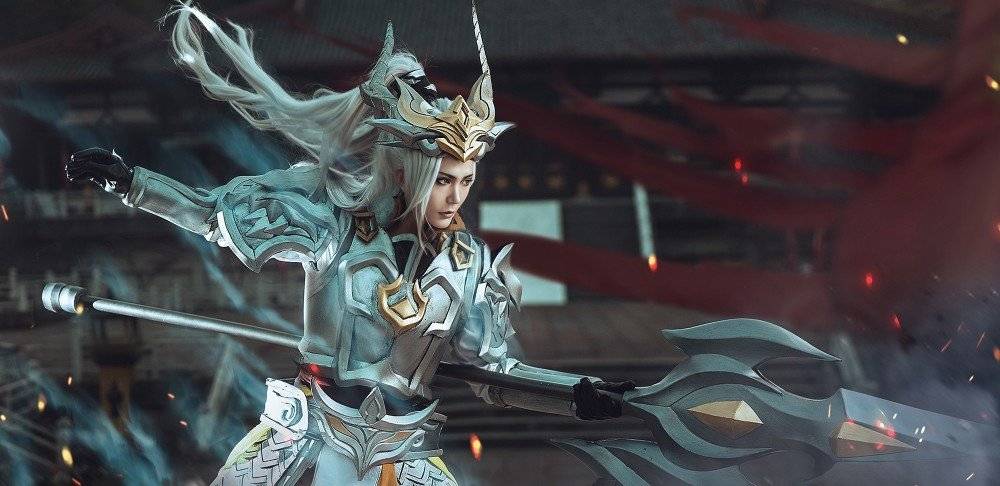 《王者荣耀》韩信 白龙吟cos_指尖