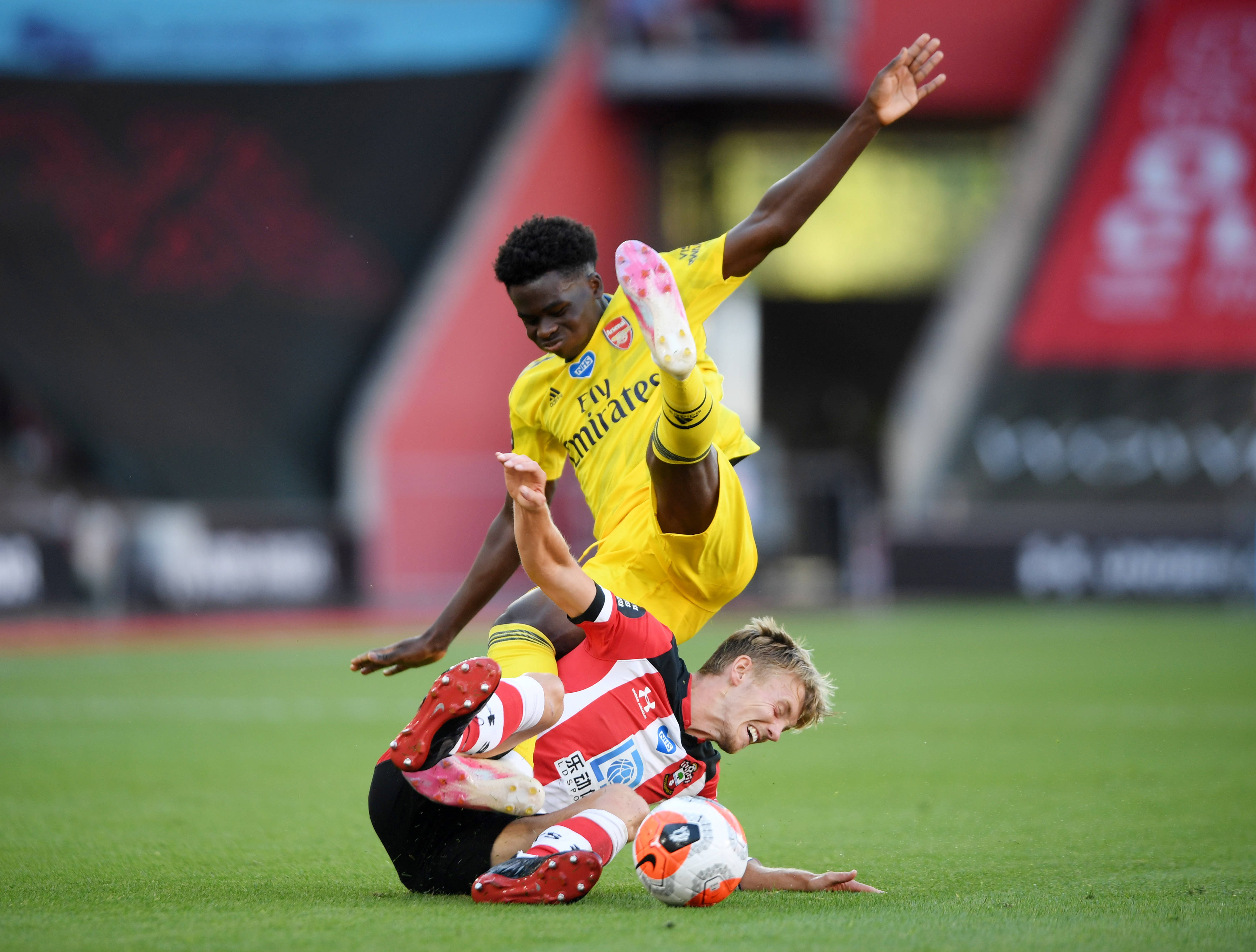 当日,在2019-2020赛季英格兰足球超级联赛第31轮比赛中,阿森纳队砍