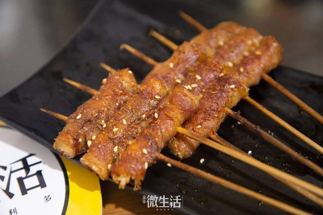 五花肉金针菇想必大家不陌生,但是,他家好吃的太多了,对比之下,就稍显