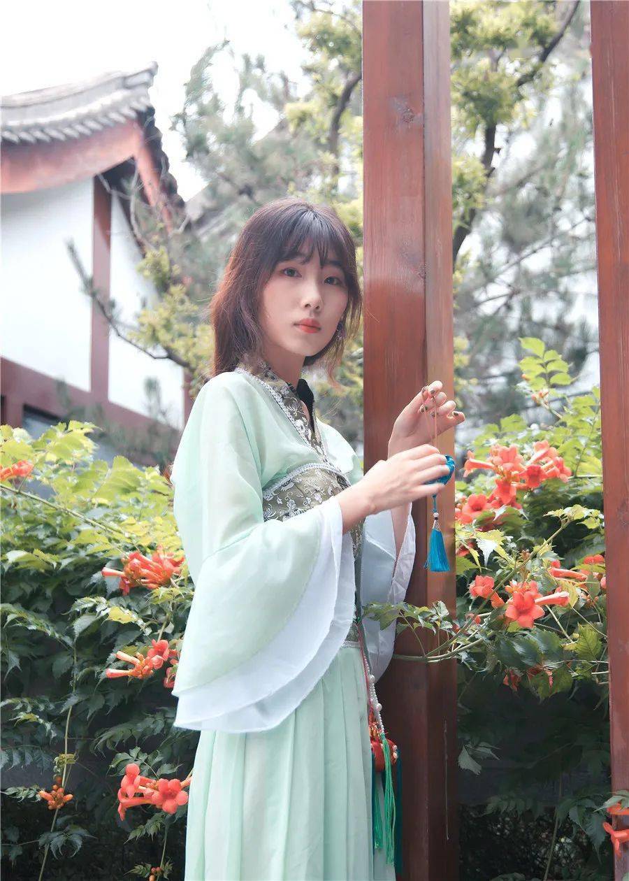 天水这两个美女要火一组摄影大片流出引起轰动