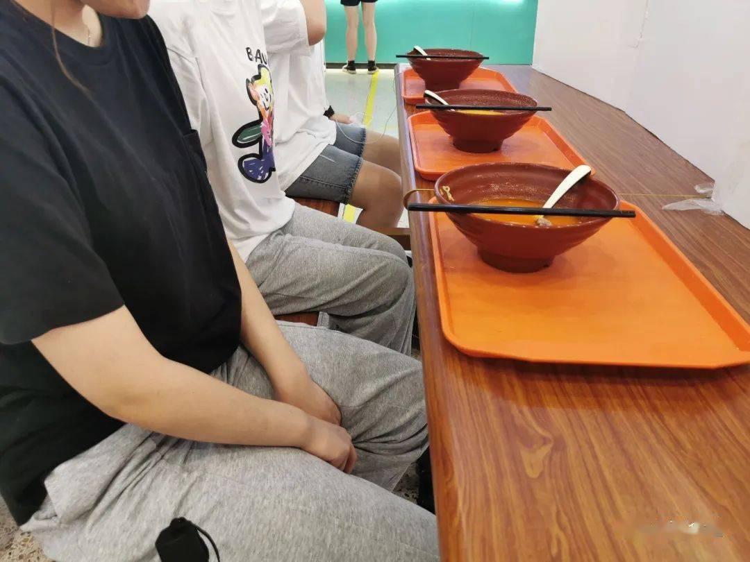 文明践于行让我们一起争做践行文明有礼的代言人吧文案 / 张亦琛排版
