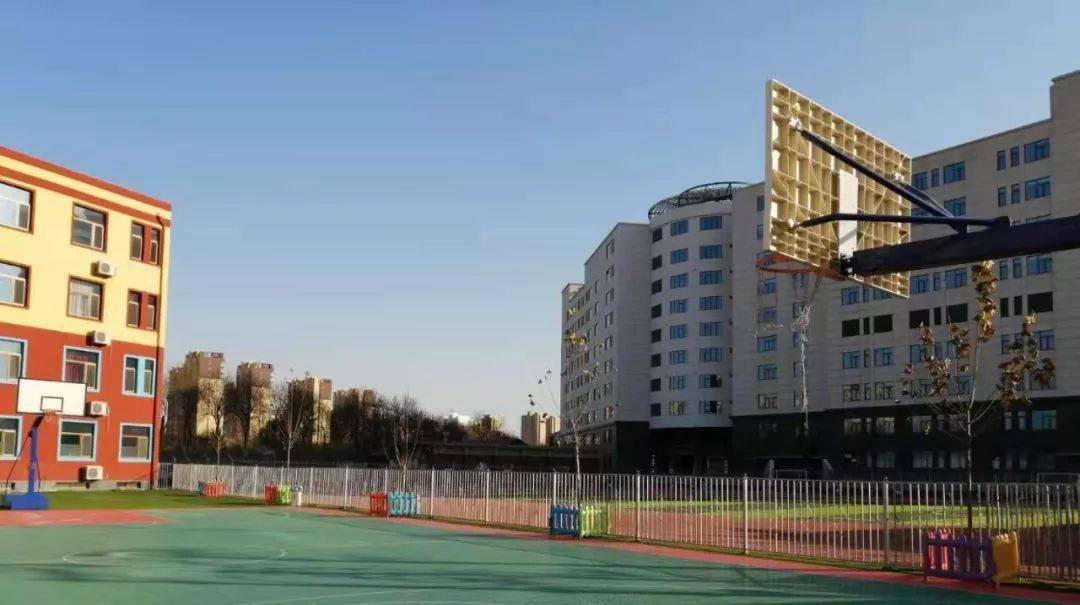 霸州市东方金子塔学校小学部15年级火爆招生中名额有限预报从速