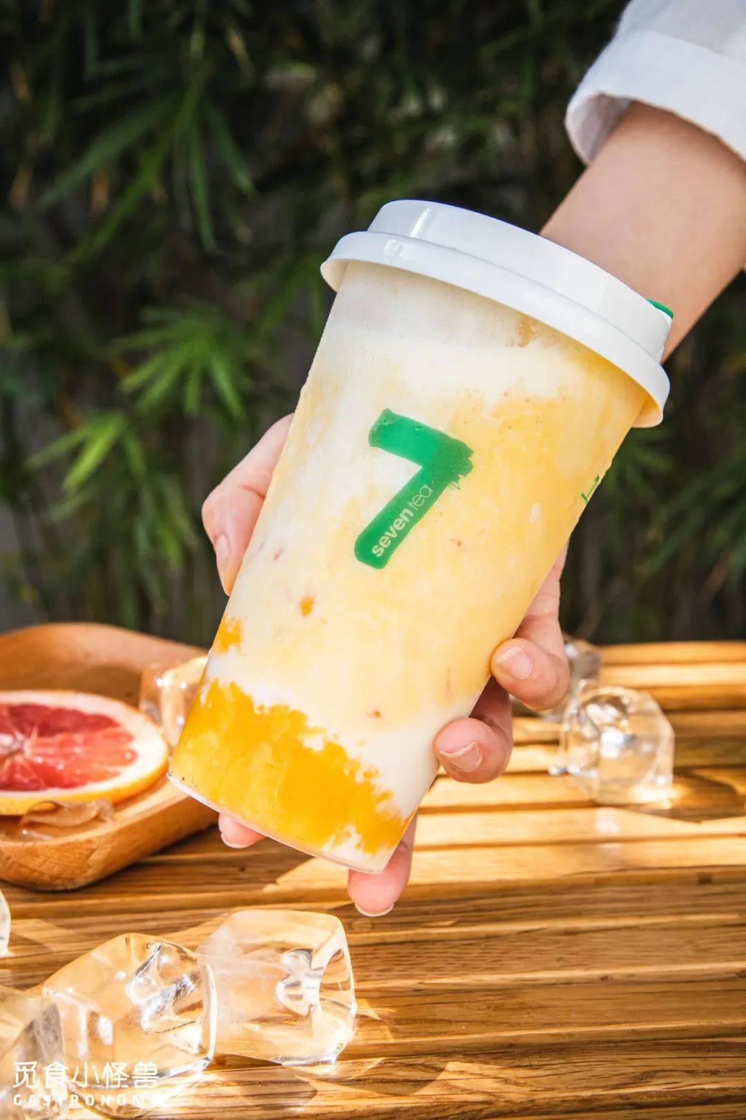 「柒茶」是以「当季限定鲜果茶」出名的珠海本土老牌