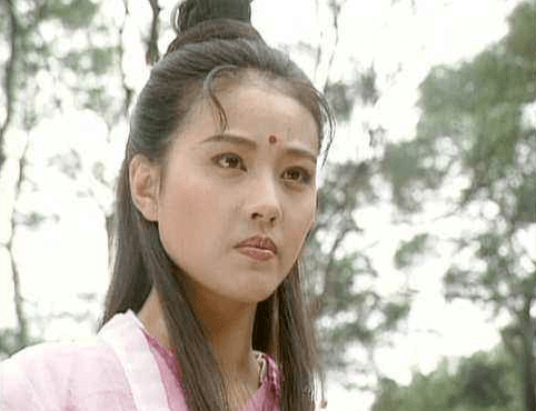 (周海媚扮演的周芷若)枭雄篇一 成昆和慕容博成昆是个大混蛋,恶得不能