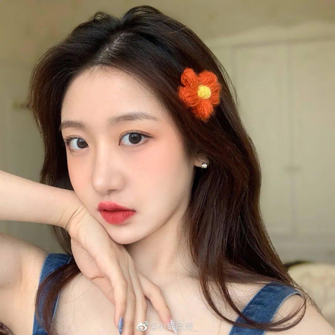 婊过半藏森林被王思聪关注穿挤奶小吊带就活该被骂绿茶