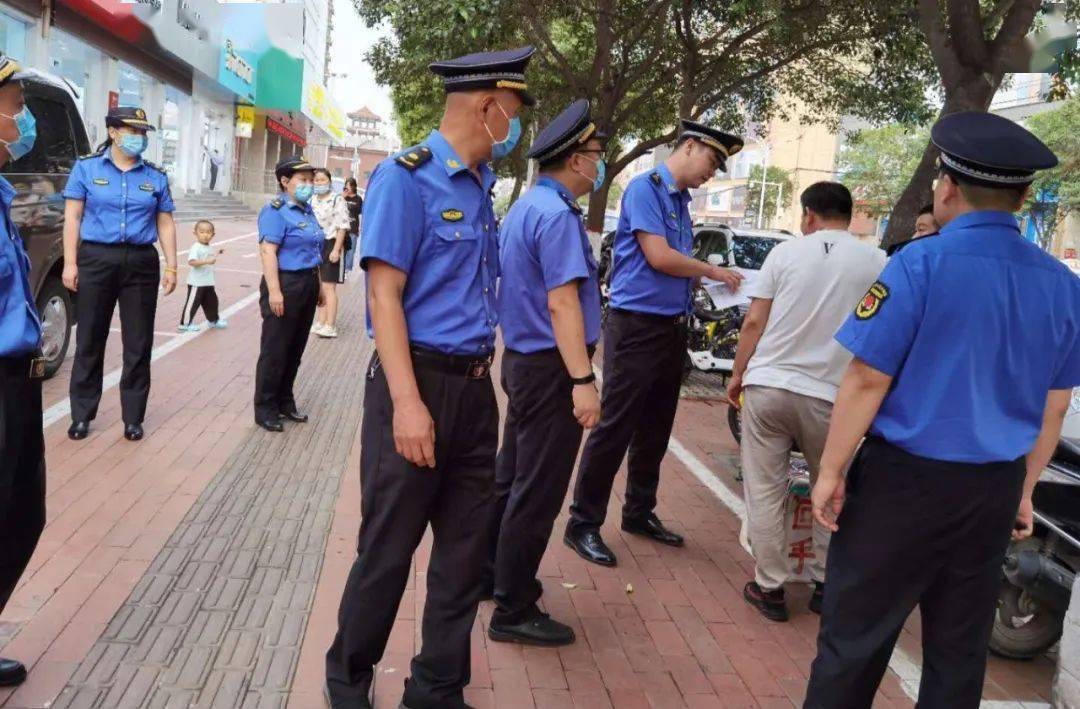 西大街南侧(长宁街至雪花街)经营范围:农副产品经营时间:6:00-8:003.