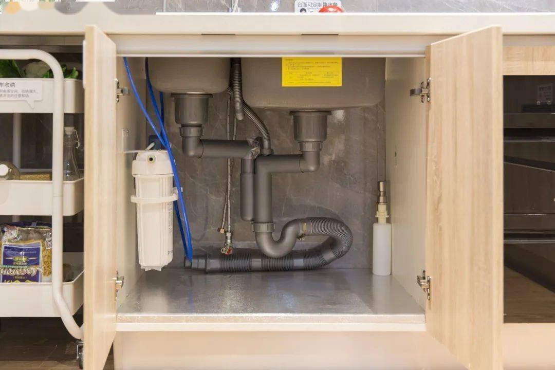 还在纠结橱柜怎么选?看准这4点,橱柜好用20年_板材