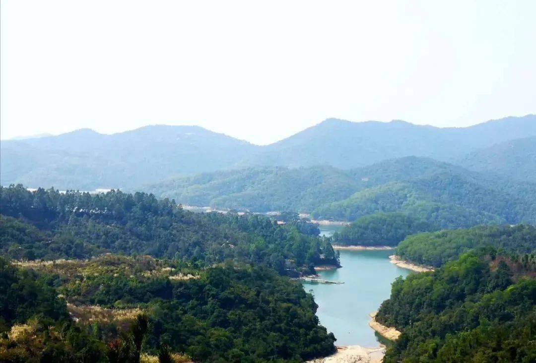广州市花都区九龙湖生态公园感受山林的魅力,看看别样的欧洲小镇只需