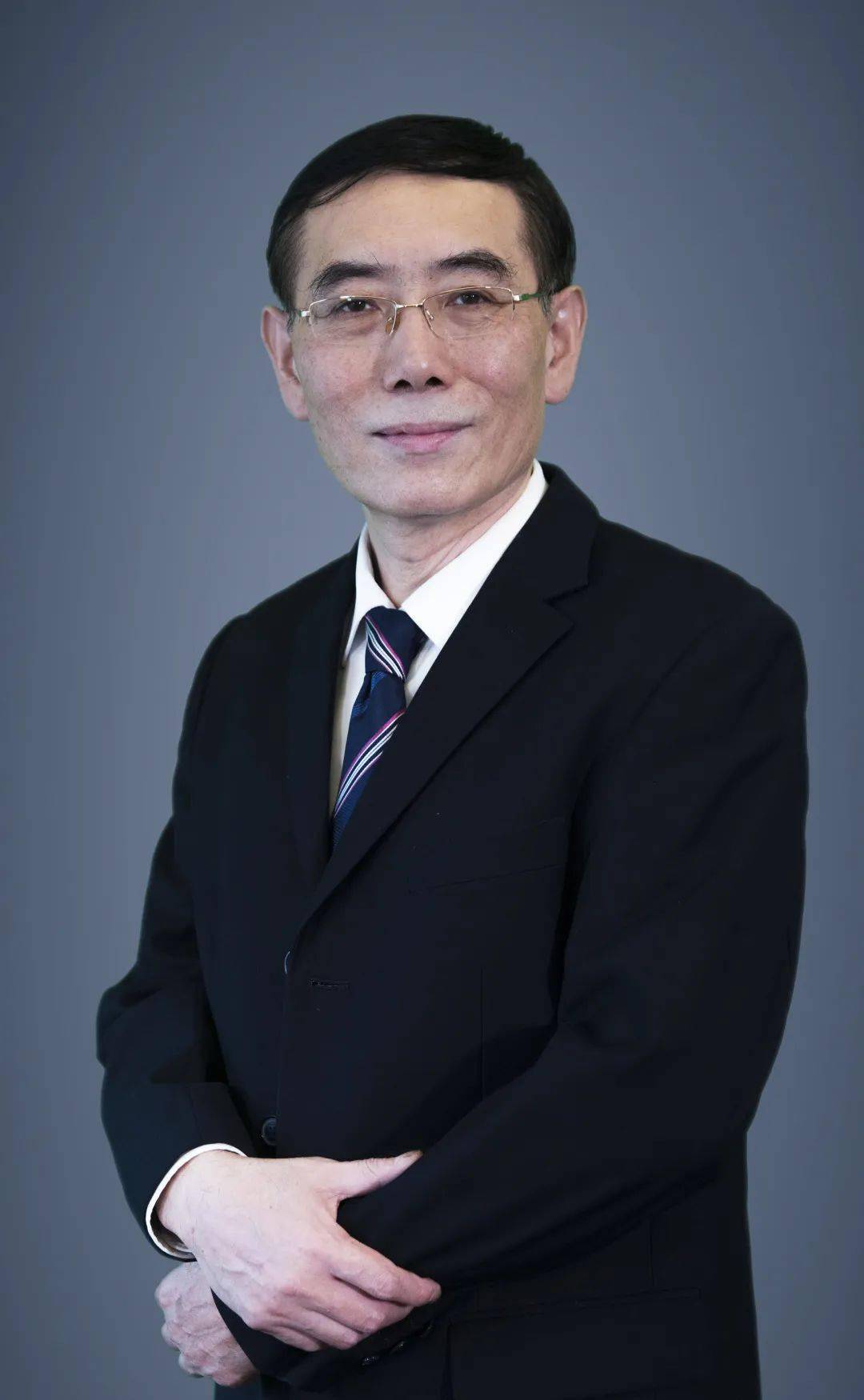 黄彦博士(法国巴斯大学在读博士,中山大学心理学硕士,全国优秀校 