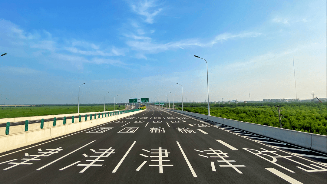 新外环线将跨越京津塘高速,北环铁路,规划金钟路,现状津大公路,新开河
