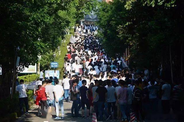 校考點重慶市雲陽高級中學校考點↓↓↓雲陽縣共設置3個考點254個考場