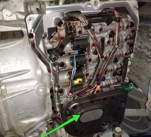 实例讲解9万多公里的大众途观换速箱油全过程