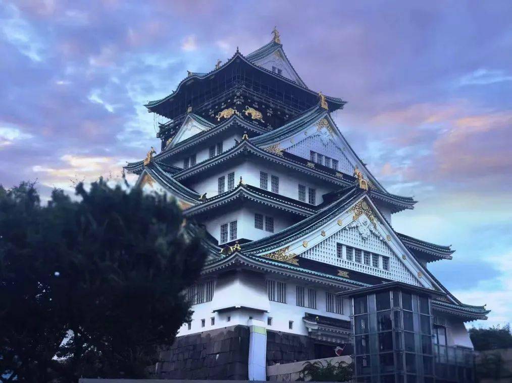 大阪城天守阁日本标志性建筑实地写生京都实地写生同学感受:日本人的