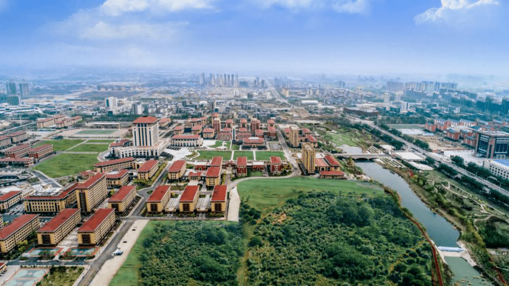 山西大学城11所高校汇聚约15万师生流量,带动周边新兴产业汇聚,推助