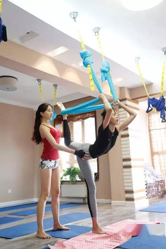 (rosie老师和雎晓雯在特训中)