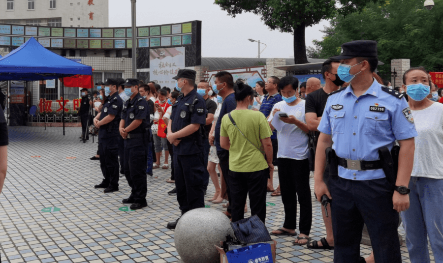 刚刚湖北高考作文题出炉多图直击看荆州少年乘风破浪