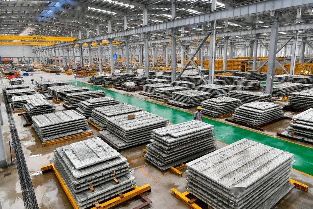 蓬勃发展的装配式建筑产业基地