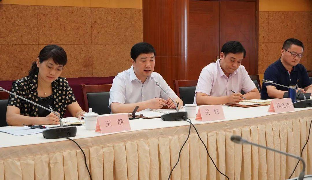 区委常委,统战部部长沈权一行赴打浦桥街道调研