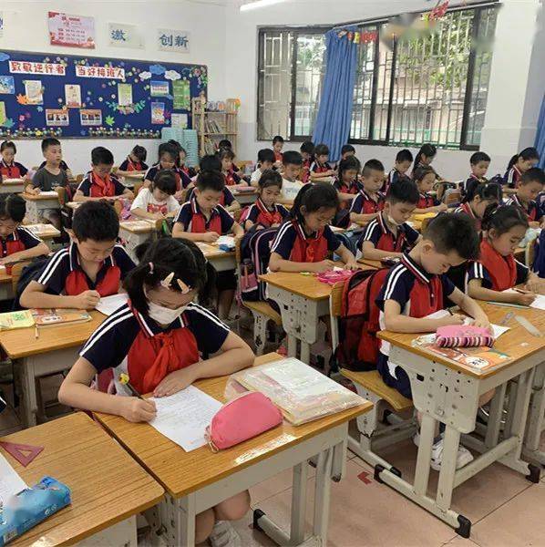 精神文明建设桂林市秀峰区榕湖小学举行创城知识测试