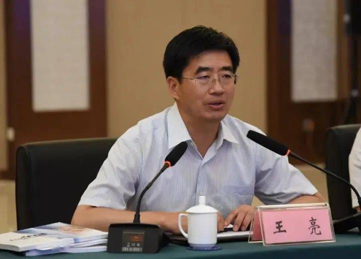 威海市乡村人才振兴工作专班暨"乡村振兴首席专家"制度改革创新现场