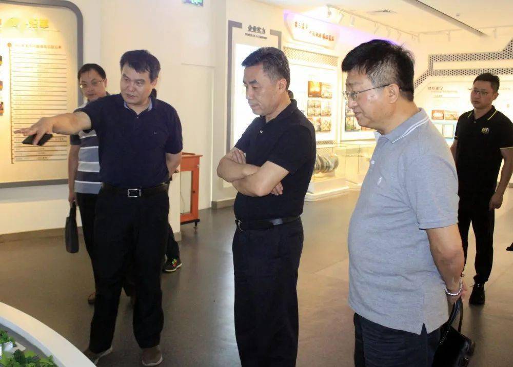 友好往来韩一楚来中国船舶集团旗下中国船发陕柴重工访问