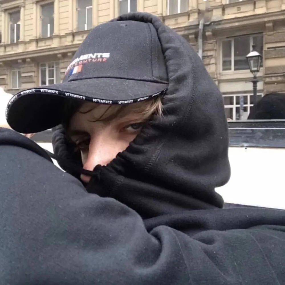 头像| 医学真的很落后 根本治不了我的贫穷