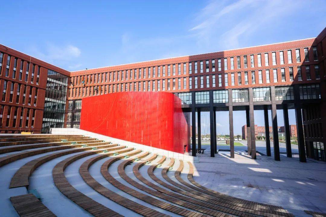 致乘风破浪的少年:大连理工大学盘锦校区邀你共赴下一场山海!