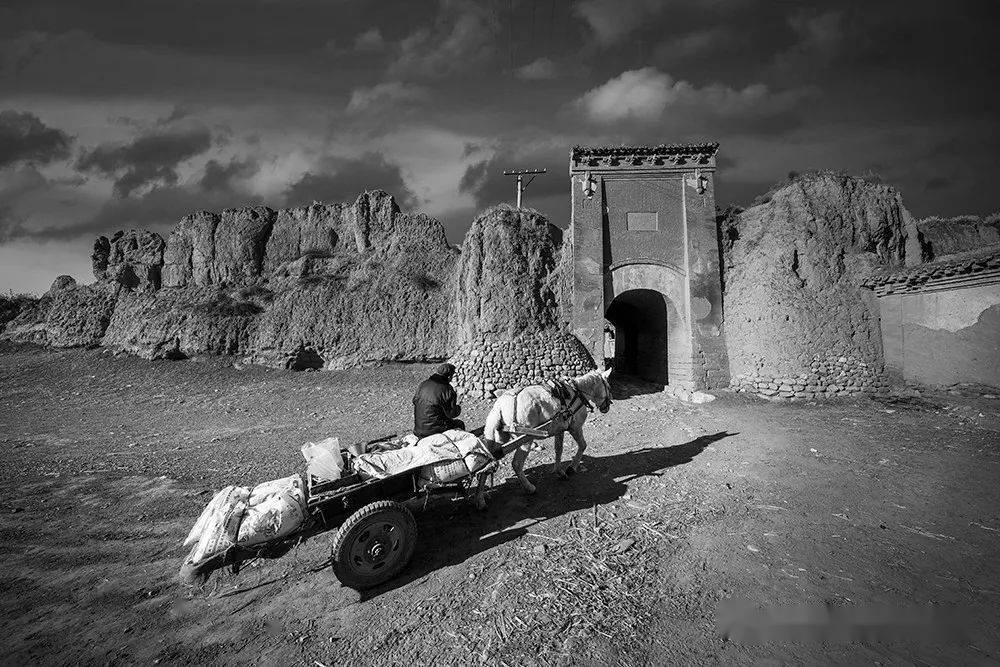 阮洪森丨摄影创作谈之《走西口》_手机搜狐网