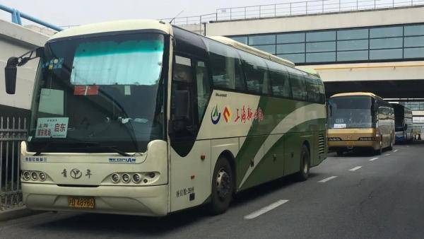 【提示】上海两大机场如何做好疫情防控?来看现场实拍→_消毒