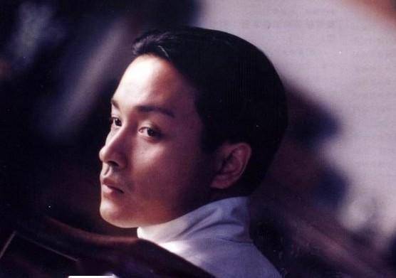 葛优戛纳获得影帝大奖,第一时间却是去香港找张国荣吃饭_张艺谋