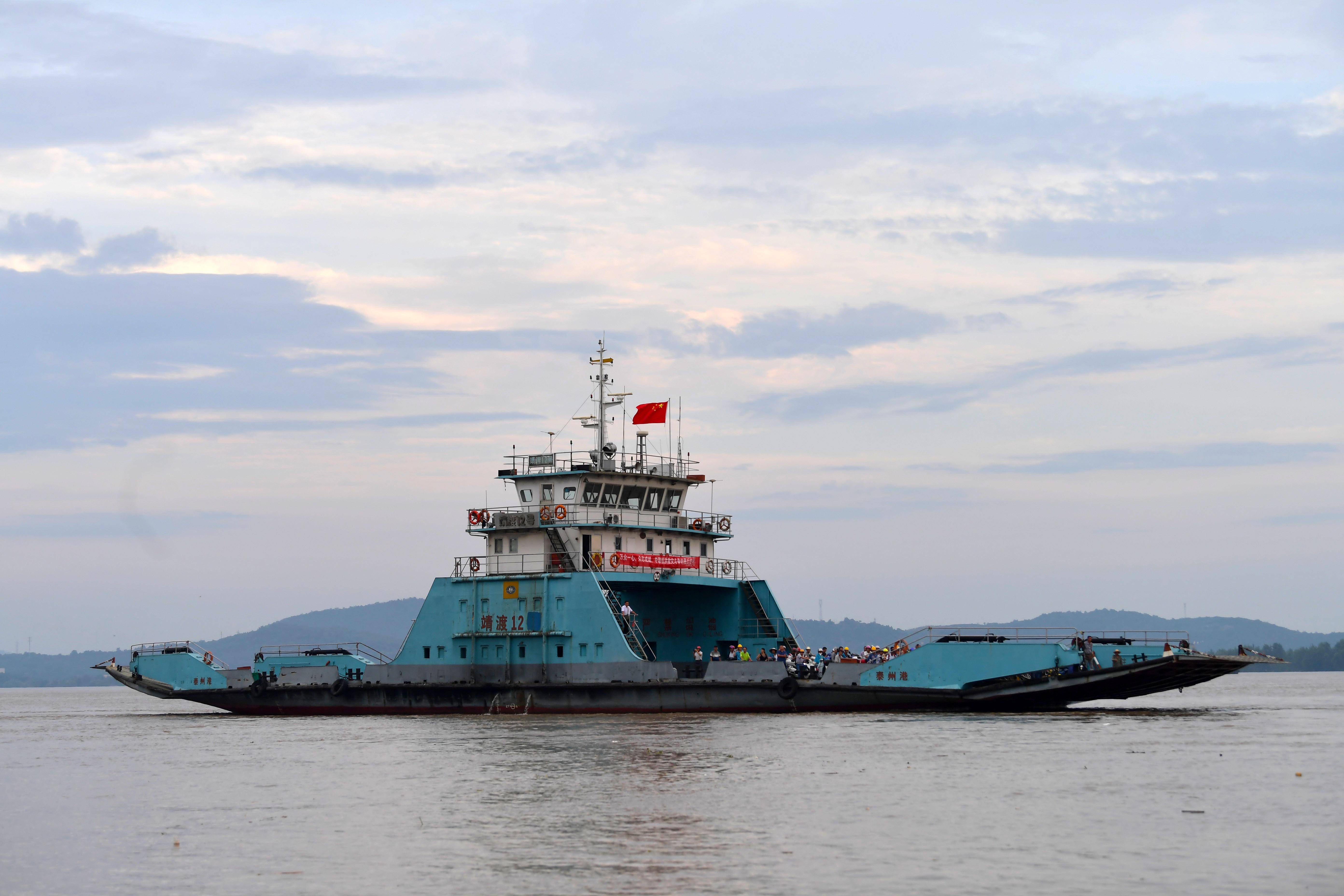 九江江新洲:部分居民有序转移