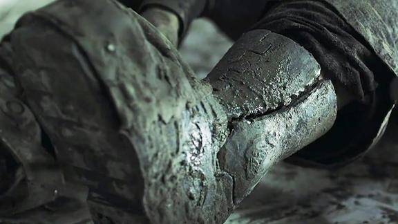 男主每天穿100斤重的铁鞋铁腿神功简直无敌一部超燃动作电影