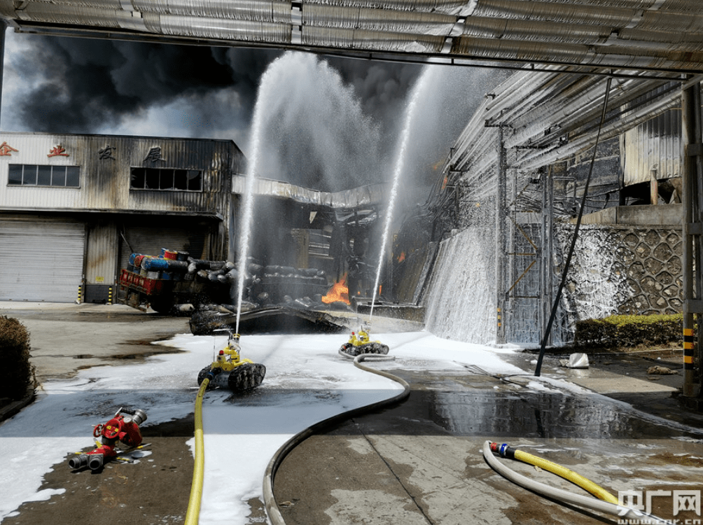 突发化工厂发生大爆炸2人失联期货一致飘红石化装置检修塑市有望迎来